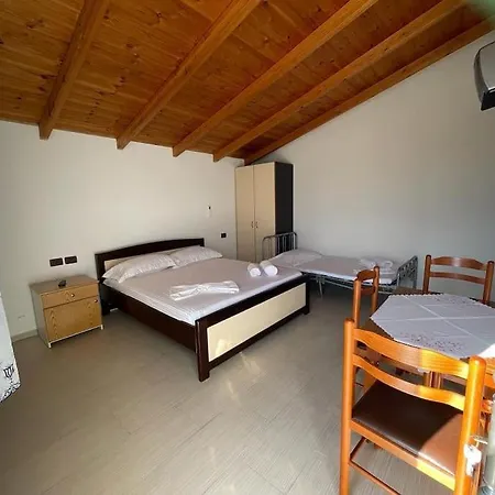 Apartment Sophia's Rent Orikum